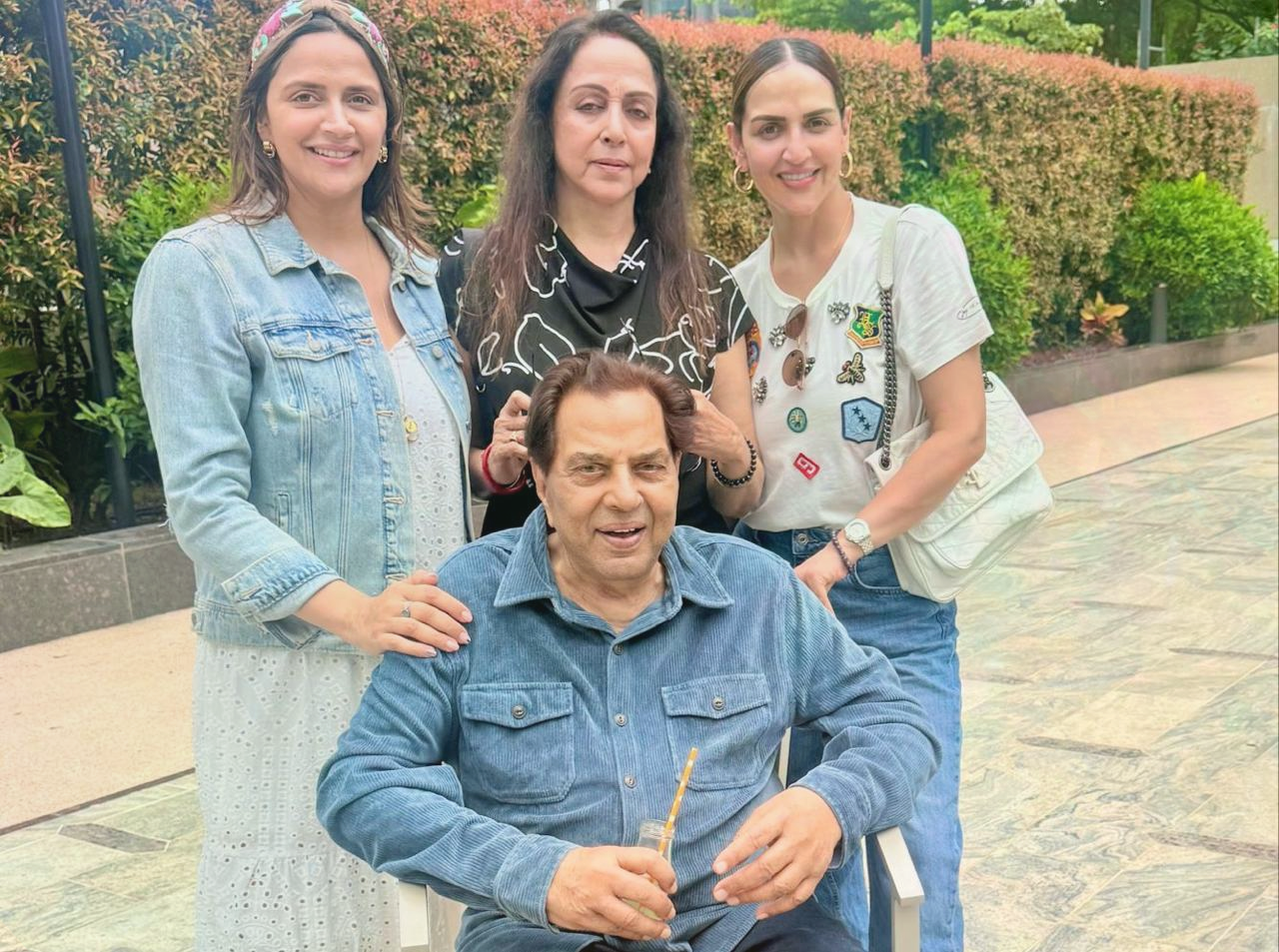 hema-malini-became-emotional-remembering-her-husba