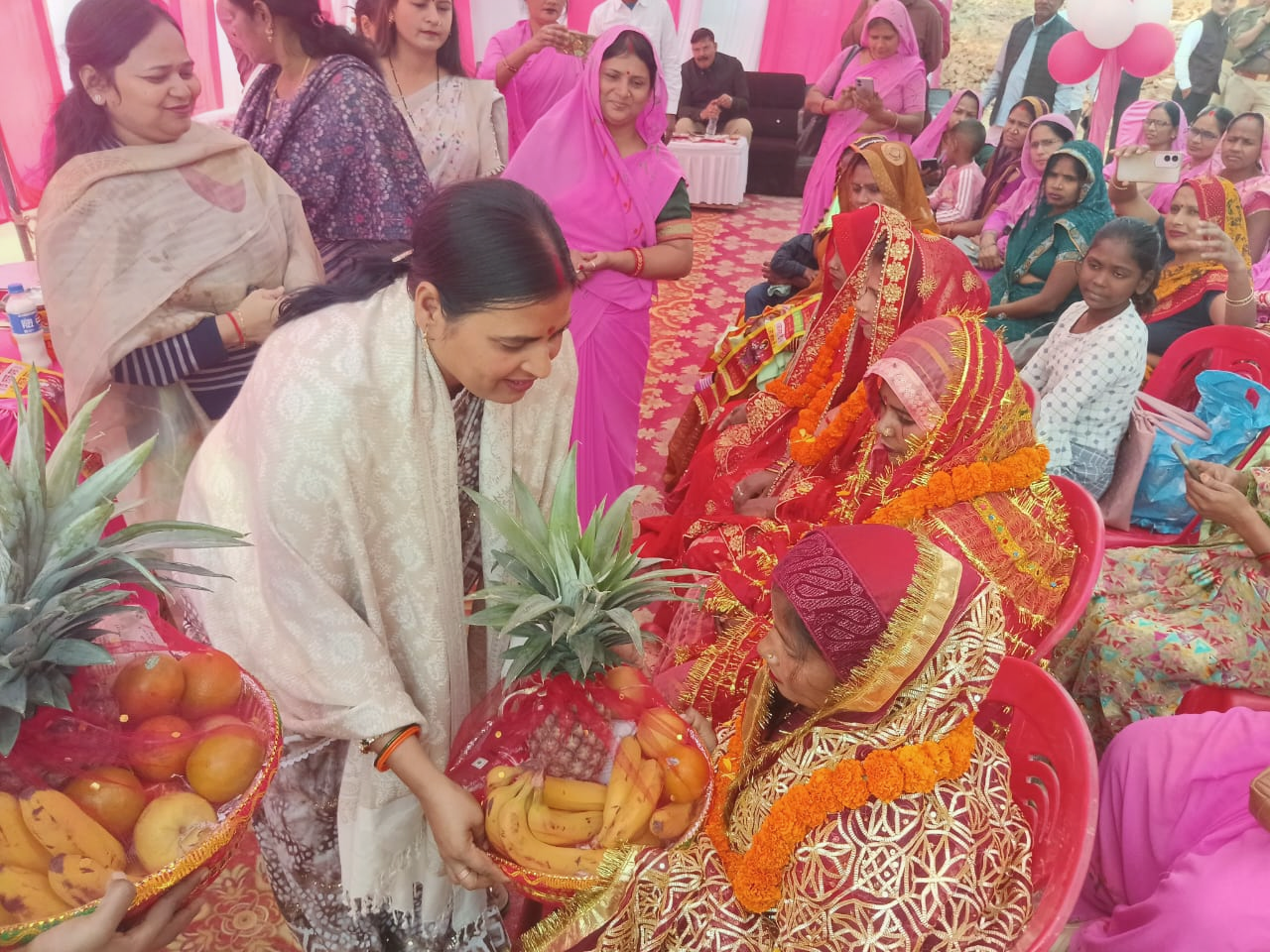 member-of-womens-commission-reached-anganwadi-cent