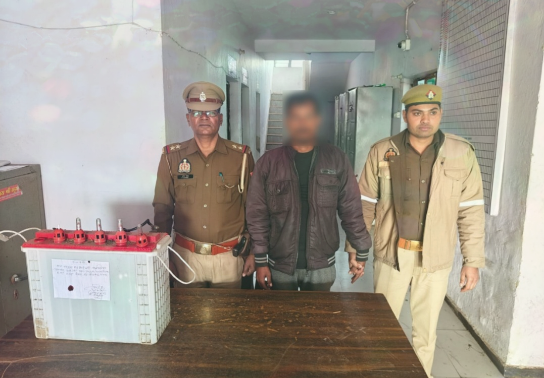 up-police-solar-plant-accused-arrest