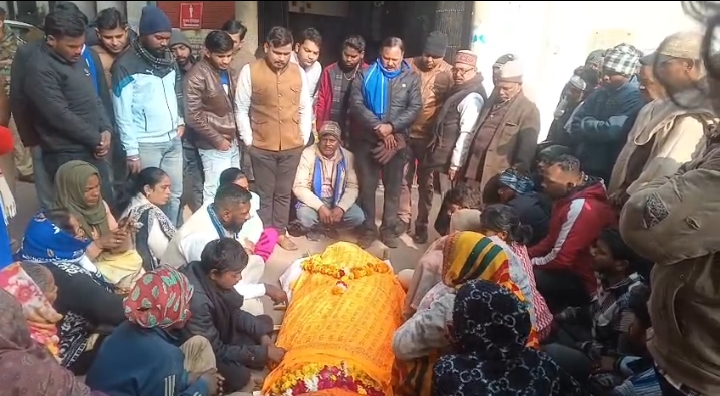 up-allegation-of-cold-wave-death-dm-inquiry