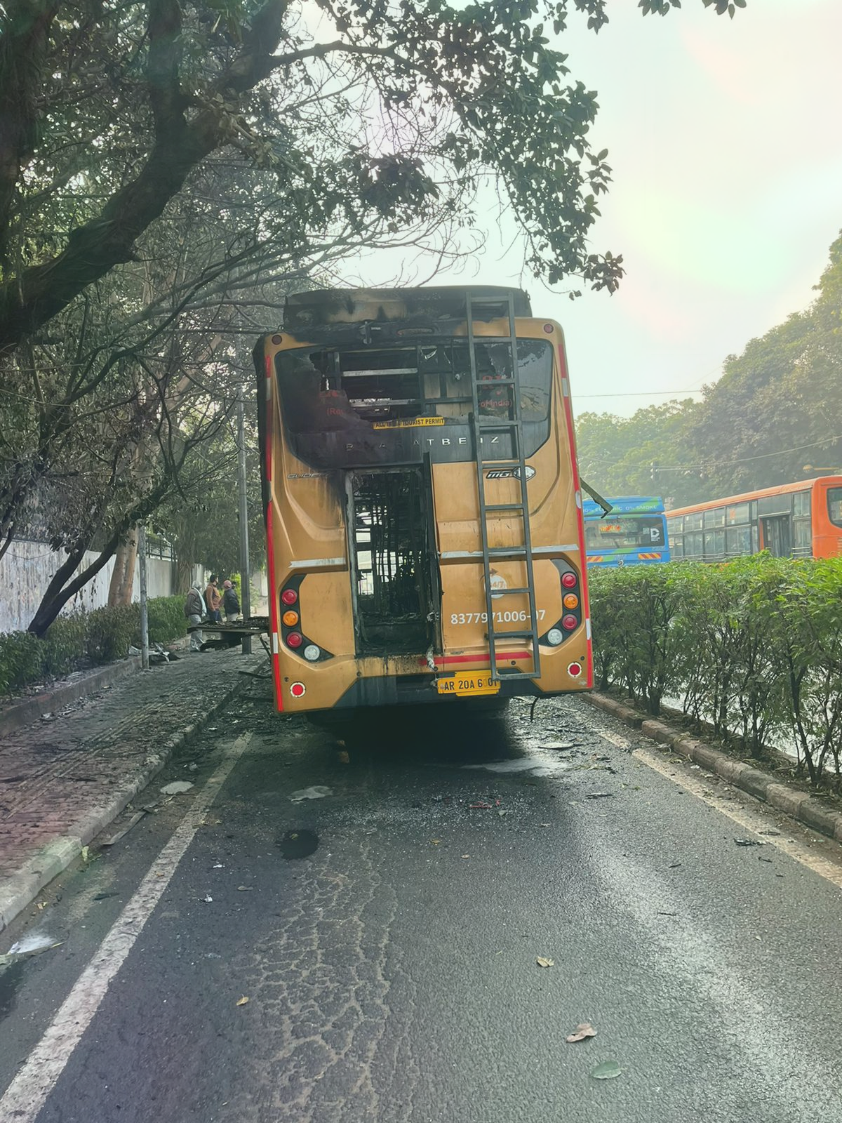 double-decker-private-bus-catches-fire