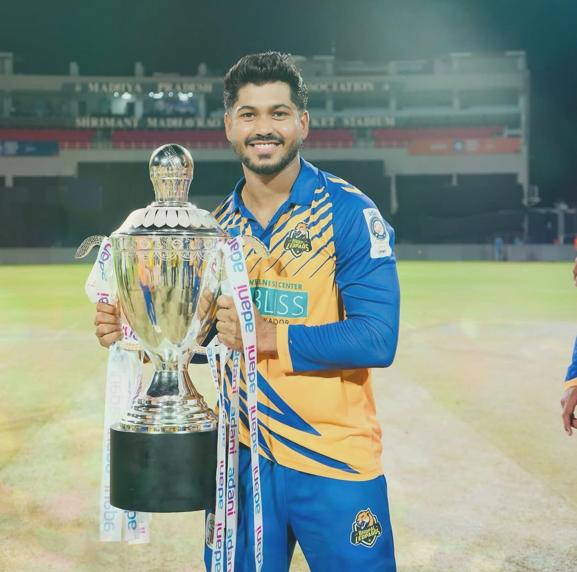 up-shivang,ipl,30-lac