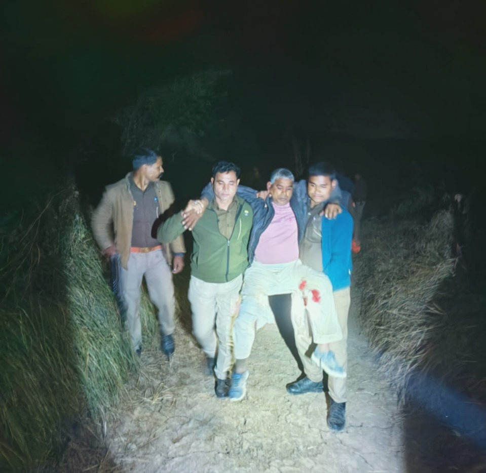 up-hamirpur,encounter,injured