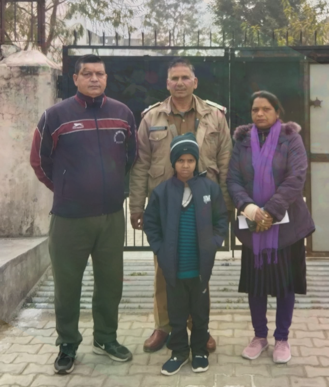 uk-ahtu-resqued-a-child