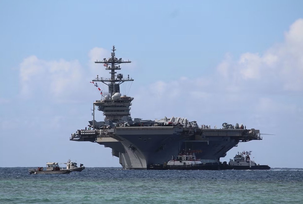 iran-us-warship-abraham-lincoln-middle-east