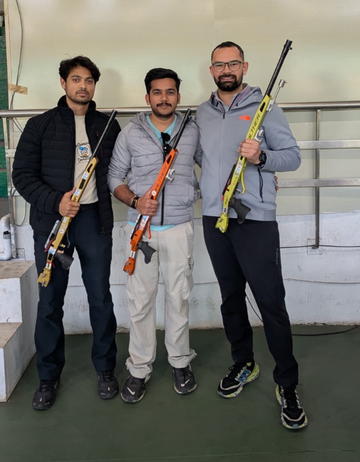 sports-shooting-manini-aishwarya