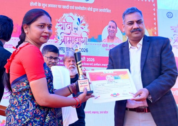 khadi-holi-exhibition-lucknow