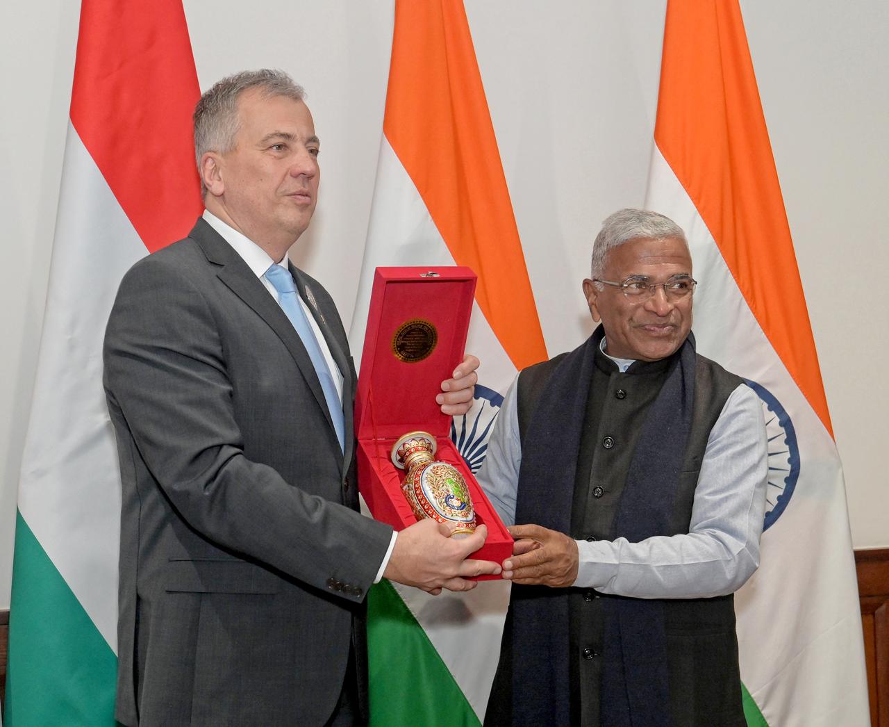 hungary-delegation-meets-rs