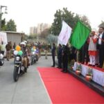 CM Yogi ने 50 QRT बाइक को हरी झंडी दिखाकर किया रवाना, बोले- सुरक्षा से ही विकास की शुरुआत