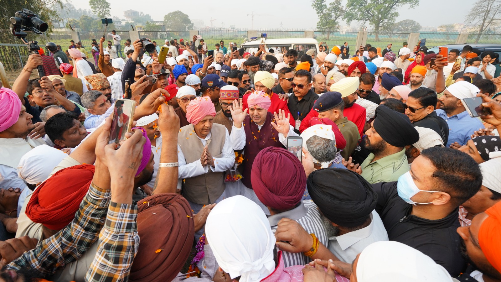 uk-new-flagstaff-94-feet-high