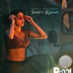 राम चरण की फिल्म ‘पेड्डी’ का नया पोस्टर जारी, नए लुक में दिखीं जाह्नवी कपूर