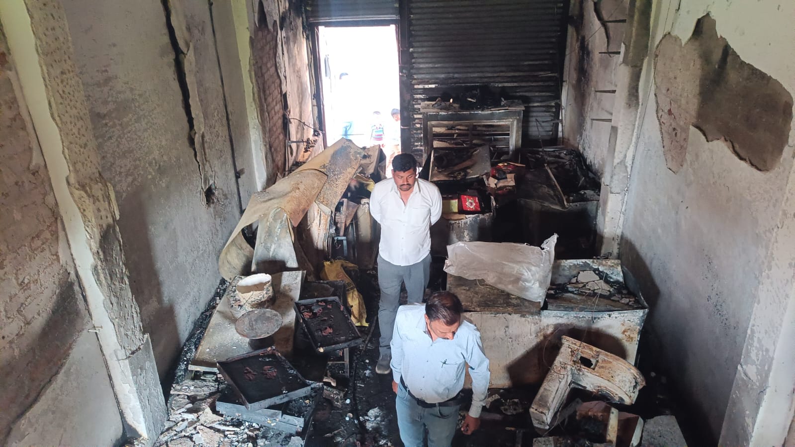 up-fire-in-bekry-loss-of-lakh-