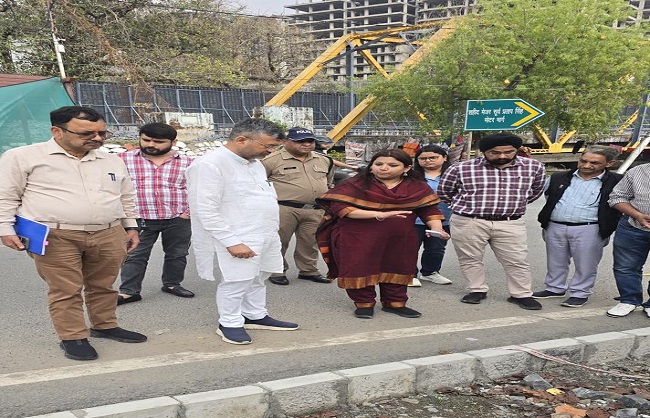 uk-mayor-inspects-beautification-work-