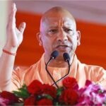 रश्मिरथी के 75 साल: जाति के नाम पर बांटने वाले देश के दुश्मन, लखनऊ में गरजे CM योगी आदित्यनाथ