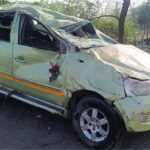 बारात से लौटते वक्त उजड़ गए हंसते-खेलते परिवार: अनियंत्रित होकर डिवाइडर से टकराई कार, 3 युवकों की गई जान