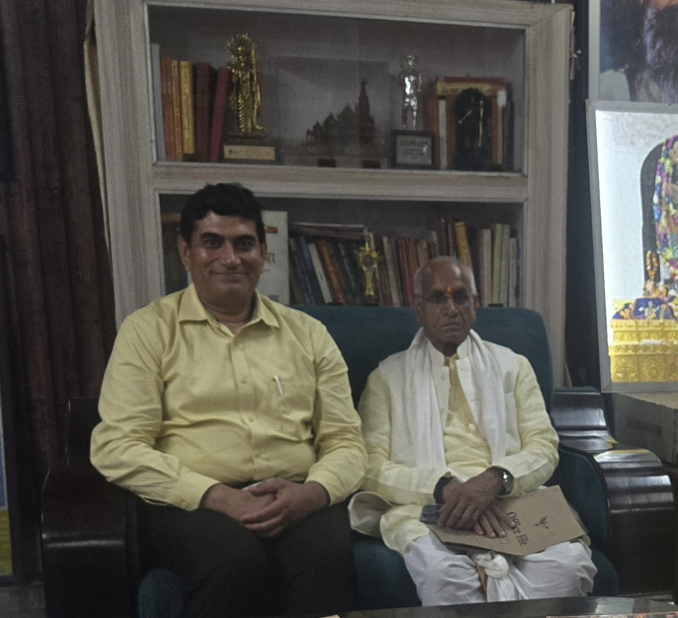 the-general-secretary-of-shri-