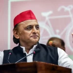 सड़क पर ‘Namaz’ पर योगी आदित्यनाथ को अखिलेश यादव का जवाब, ‘जब सब काम रोड पर तो ये क्यों नहीं?’