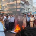दादरी में फूंका गया राजकुमार भाटी का पुतला, वायरल बयान के बाद से ब्राह्मण समाज नाराज