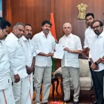 Tamil Nadu में सरकार पर सस्पेंस, Actor Vijay बोले- Governor मौका दें, Floor Test में साबित करूंगा बहुमत