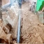 वाराणसी में कर्णघंटा मोहल्ले को मिलेगा स्वच्छ जल, बिछाई जा रही पाइपलाइन