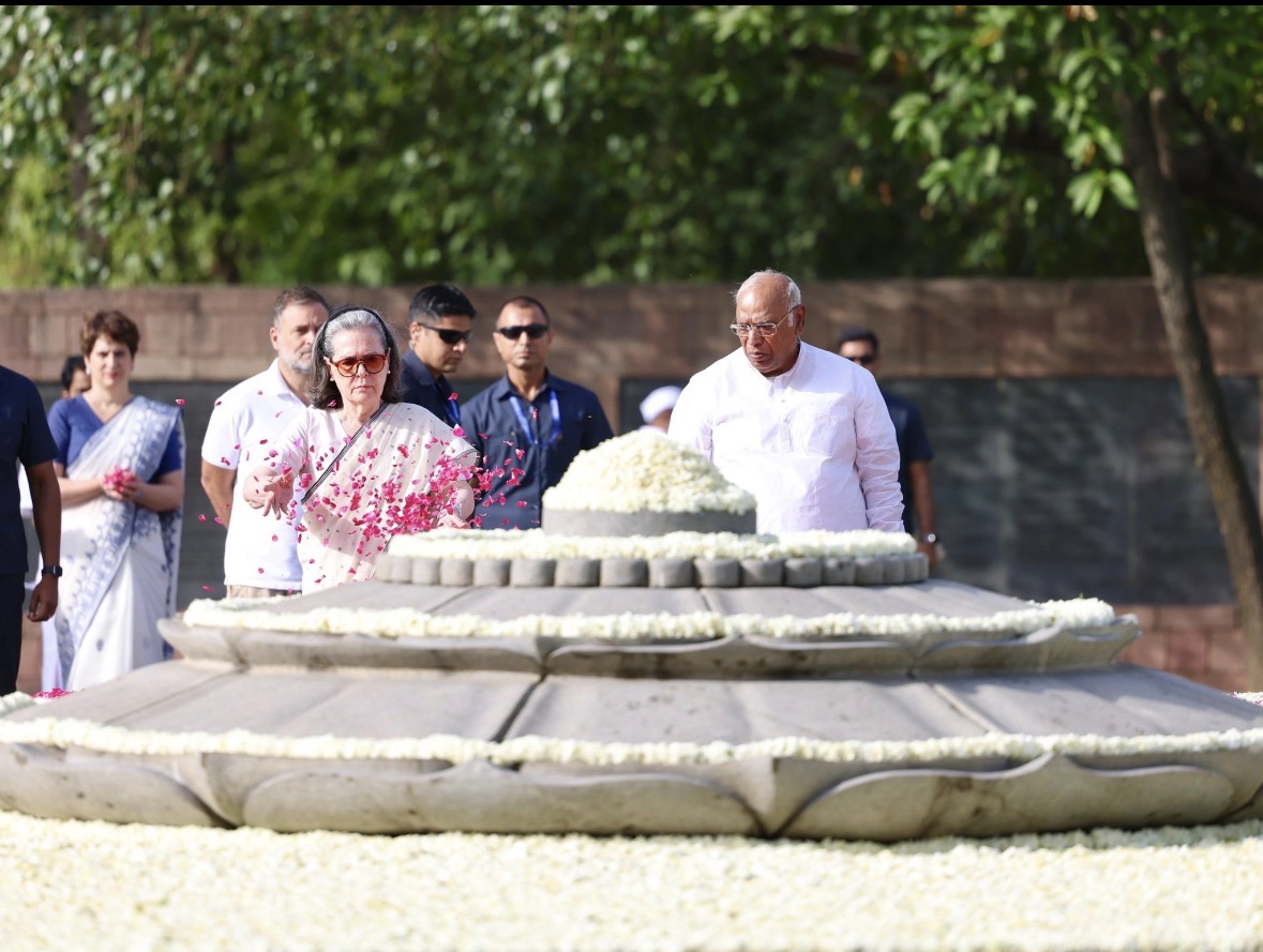 rajiv-gandhi-punyatithi-tribute