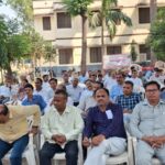 मुजफ्फरनगर में शिक्षकों का जोरदार प्रदर्शन: लम्बित मांगों को लेकर DIOS कार्यालय पर विशाल धरना, पुरानी पेंशन बहाली की उठी बुलंद आवाज