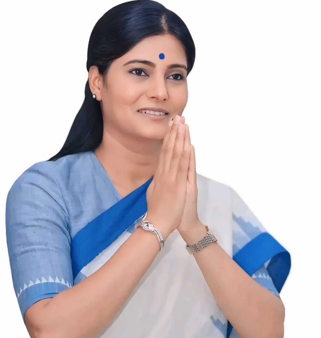 up-anupriya-unveiled-the-statu