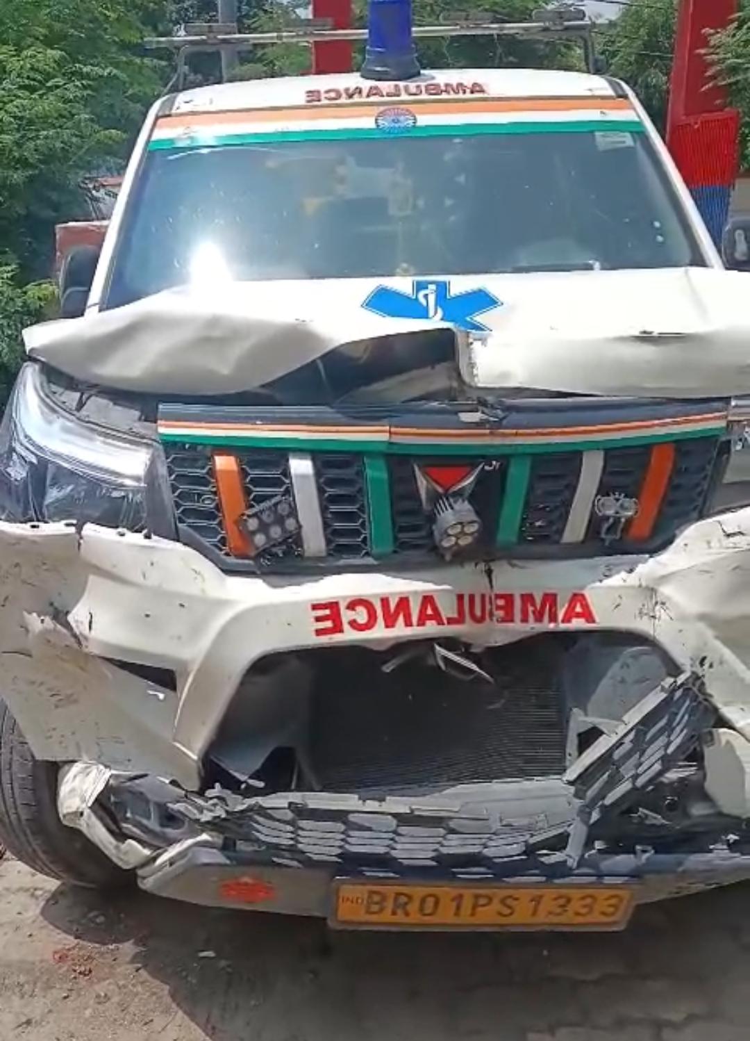 speeding-ambulance-hits-e-rick
