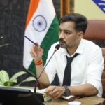 समाधान दिवस में जिलाधिकारी ने सुनीं 164 शिकायतें, लापरवाही पर सख्त कार्रवाई के निर्देश