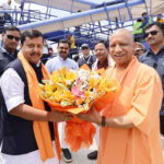 भाजपा के राष्ट्रीय अध्यक्ष नितिन नवीन लखनऊ पहुंचे, योगी ने किया स्वागत