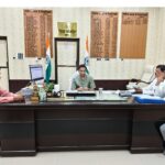 सड़क हादसों की रोकथाम के लिए जिलाधिकारी सख्त, ब्लैक स्पॉट चिन्हित कर सुरक्षा उपाय बढ़ाने के निर्देश