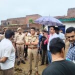 लगातार बारिश बनी आफत: जटवाड़ा में मकान की छत और दीवार ढही, मलबे में दबे चार लोगों को पुलिस ने सुरक्षित निकाला