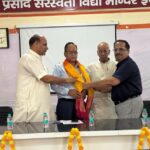 नवागत प्रधानाचार्य शिव शंकर शर्मा ने कार्यभार ग्रहण किया।