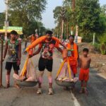 श्रवण कुमार की मिसाल बना यशवीर भोला: मां और चाची को पालकी में बैठाकर हरिद्वार से ला रहे हैं पावन गंगाजल