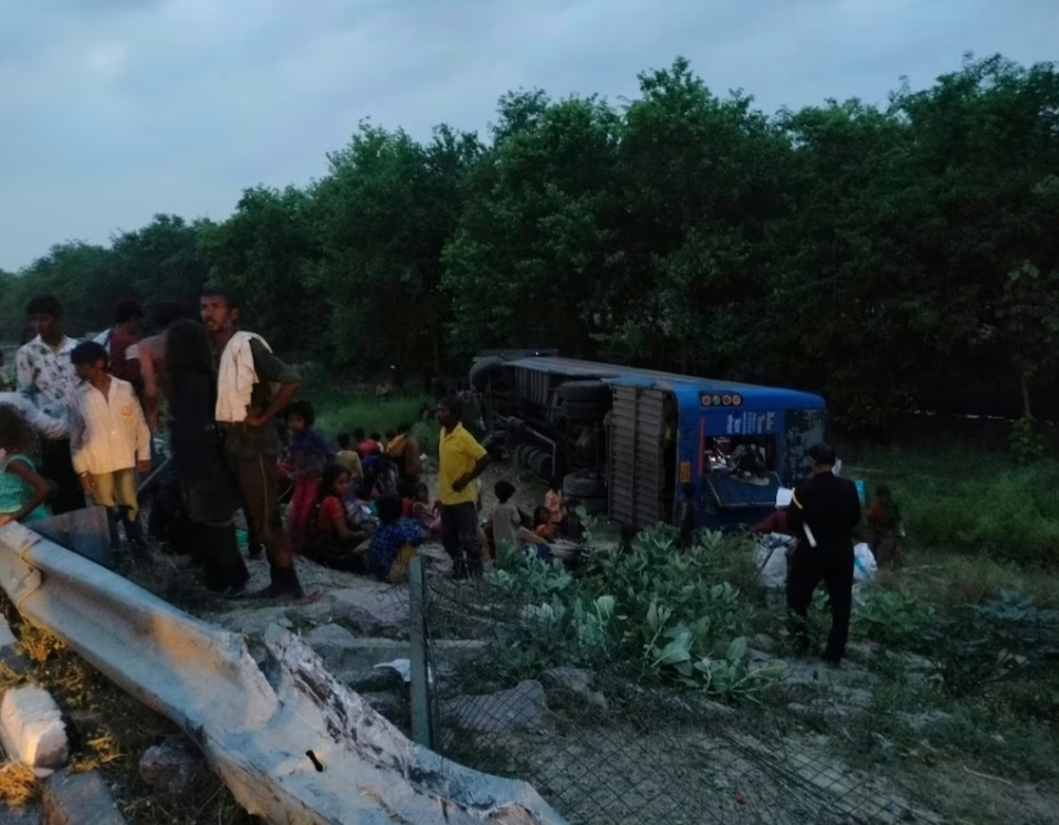 up-road-accident-five-died-