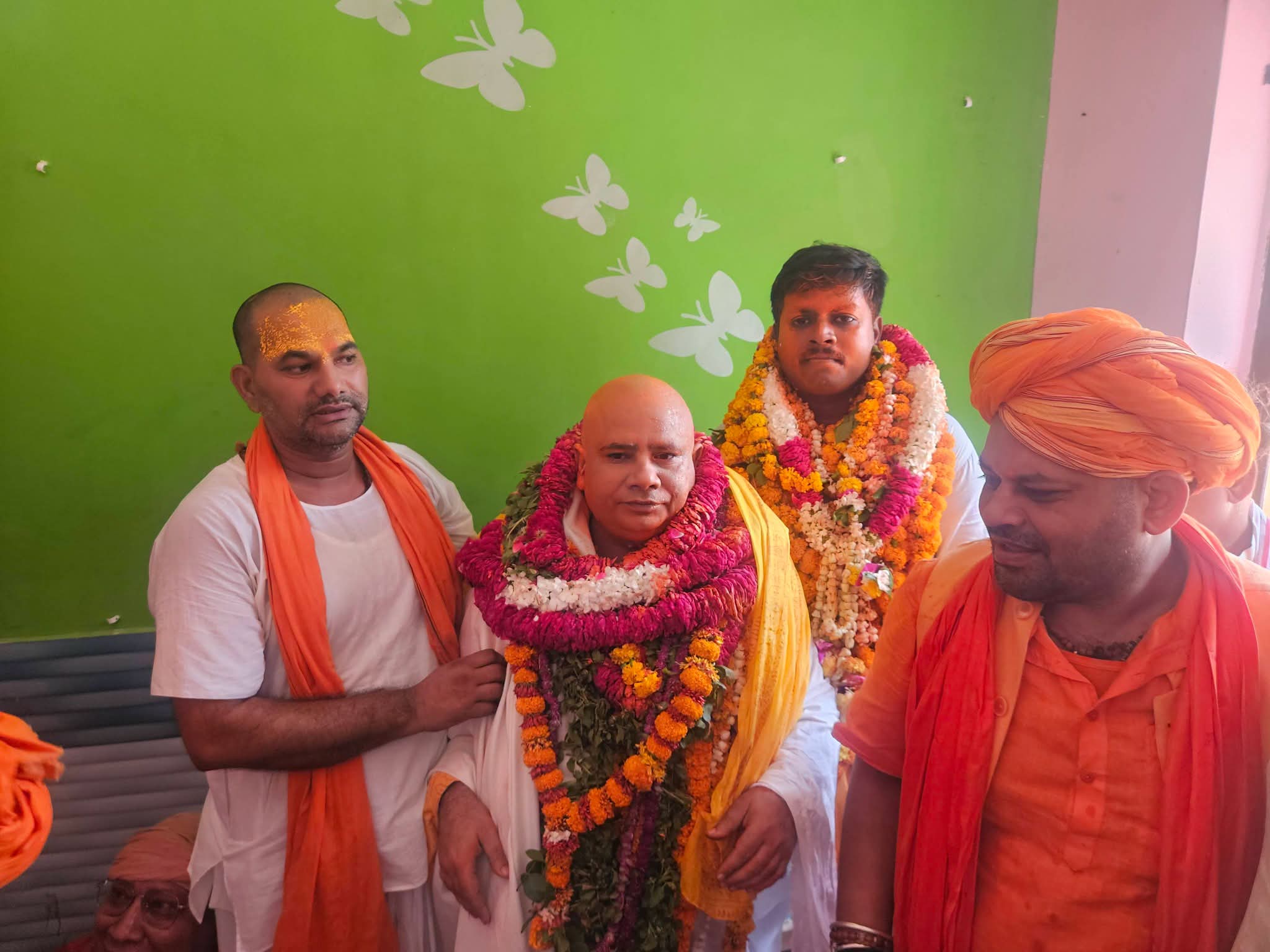 ayodhya-hanumangadhi-mandir