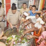 सावन पूर्णिमा पर सरयू तट पर श्रद्धालुओं की उमड़ी भारी भीड़