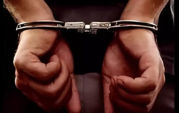 crime-employee-arrest-delhi