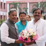 नवनियुक्त भाजपा पदाधिकारियों से मिले कार्यकर्ता, दी उज्ज्वल भविष्य की शुभकामनाएं