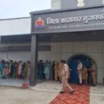 जेल की सलाखों के पार पहुंचा बहनों का प्यार, भाइयों की कलाई पर सजी राखी
