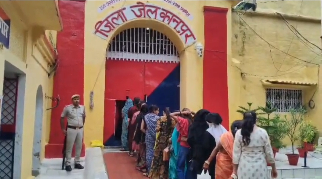 rakhi-celebration-changes-scene-in-kanpur-jail-sis