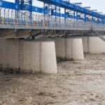 हरिद्वार में गंगा उफान पर, चेतावनी लेबल पर पहुंचा जलस्तर