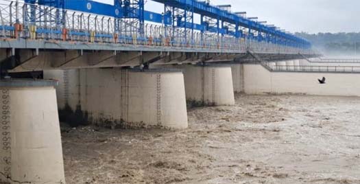 uk-water-level-reaches-warning