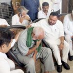 बेटा चला गया… यादें छोड़ गया, अंकित को याद कर कैबिनेट मंत्री के सामने फफक पड़े पिता