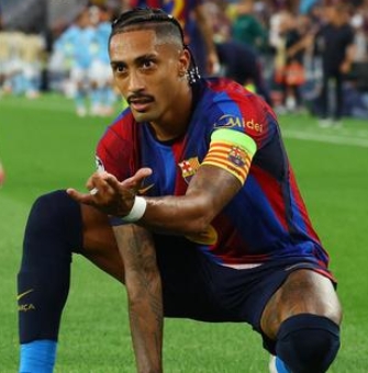 sports-football-barcelona-raphinha