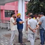 बागपत में श्रद्धालुओं की बस पर पलटा ईंटों से भरा ट्रक, 9 घायल