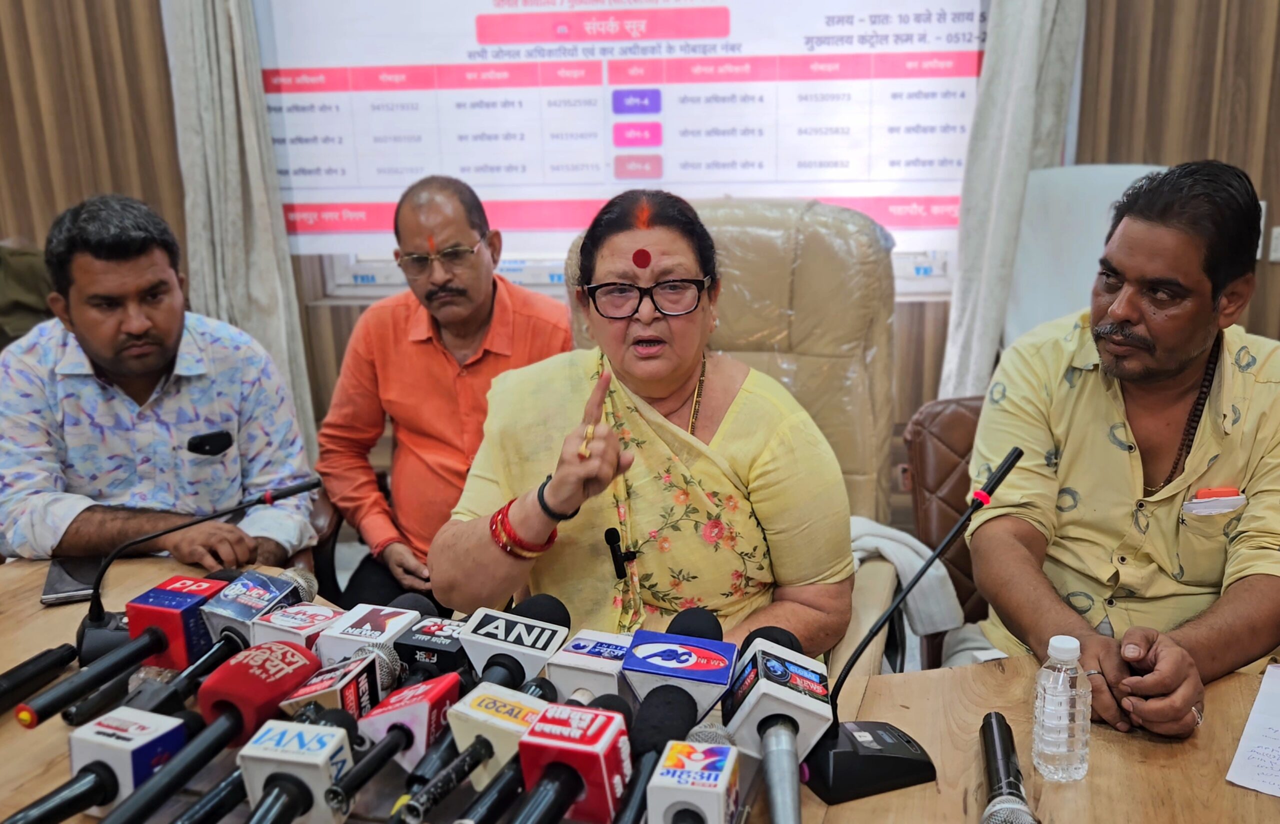 up-kanpur-mayor-pramila-pc