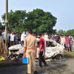 चलती कार में लगी भीषण आग, चालक की जिंदा जलकर मौत