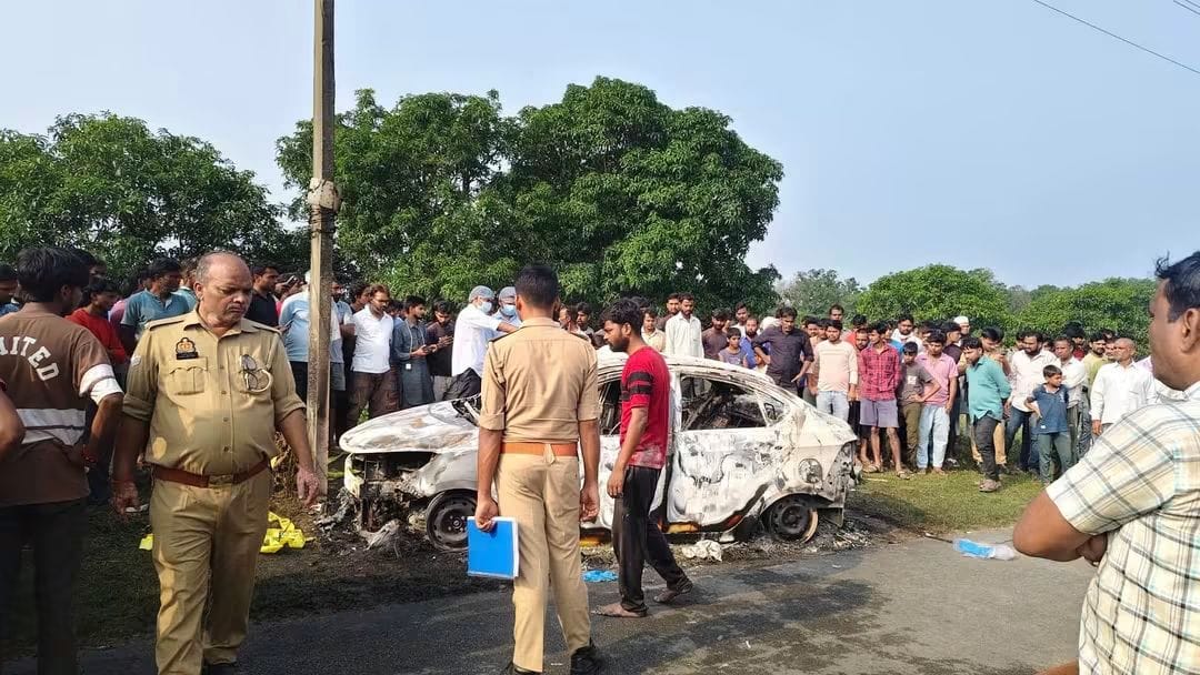 driver-burnt-to-death-in-car