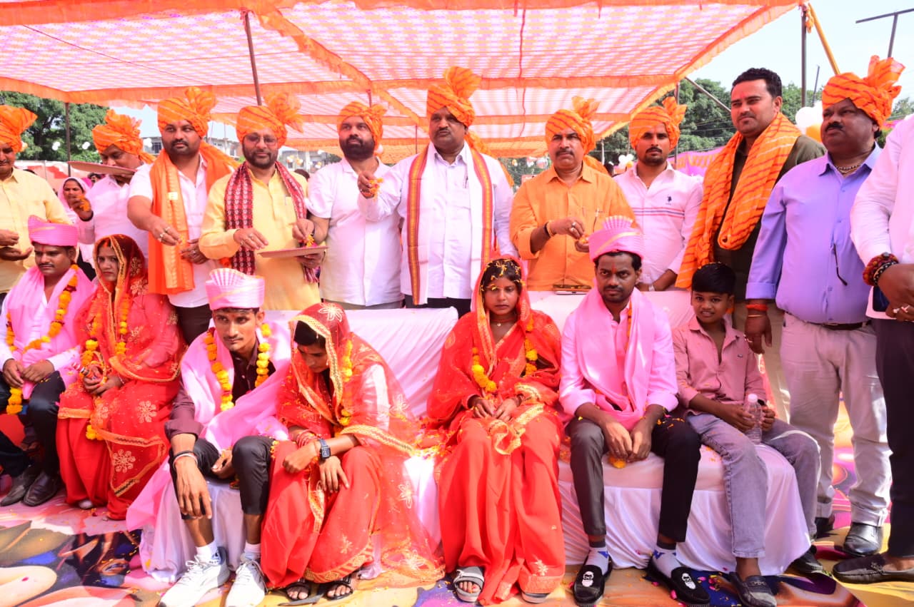up-cm-mass-wedding-blp